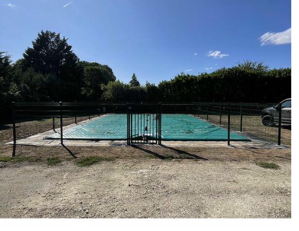 Citerne souple clôturée